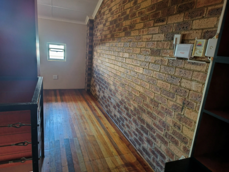 1 Bedroom Property for Sale in Dassie Rand North West